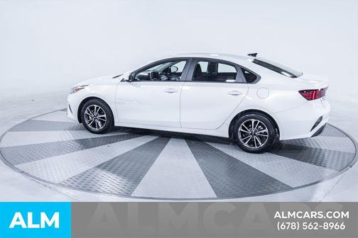 Snow White Pearl 2023 Kia Forte LXS