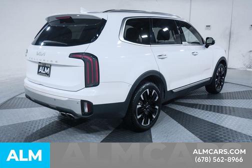 Glacial White Pearl 2024 Kia Telluride SX