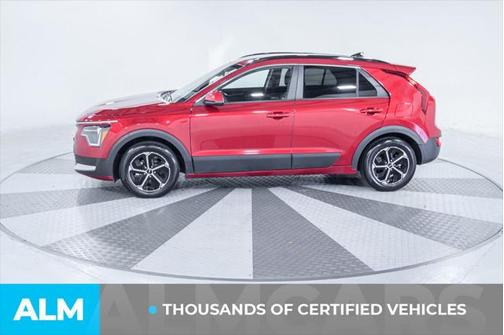 2023 Kia Niro LX