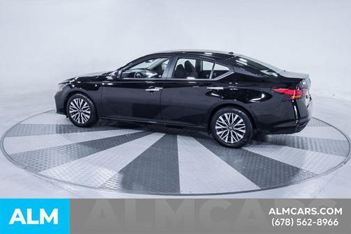 Super Black 2025 Nissan Altima 2.5 SV