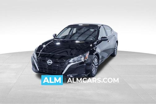 Super Black 2025 Nissan Altima 2.5 SV