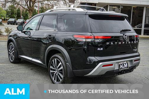 2024 Nissan Pathfinder Platinum