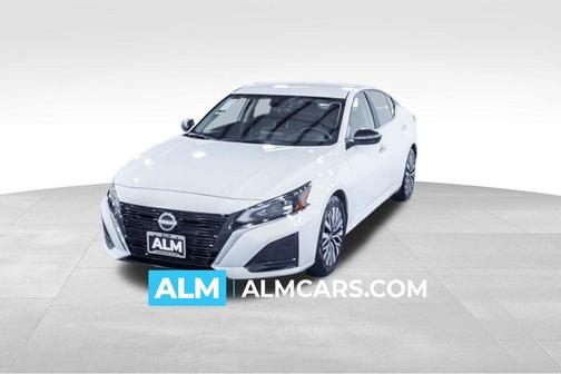 Glacier White 2025 Nissan Altima 2.5 SV