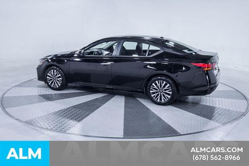 Super Black 2025 Nissan Altima 2.5 SV