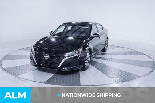 Super Black 2025 Nissan Altima 2.5 SV