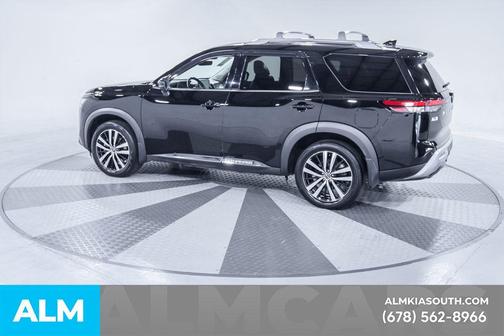 2023 Nissan Pathfinder Platinum FWD