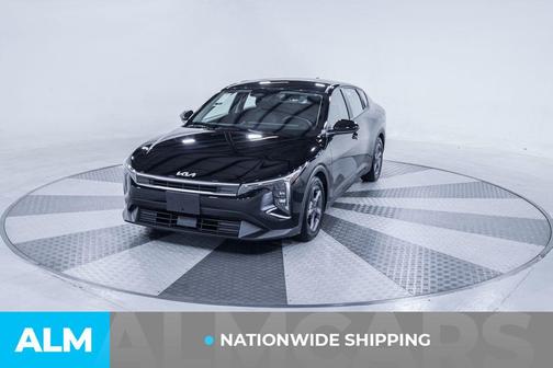 Aurora Black Pearl 2025 Kia K4 LXS