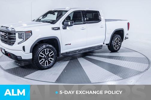 Summit White 2023 GMC Sierra 1500 AT4