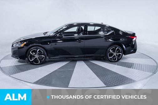 Super Black 2025 Nissan Altima SR FWD