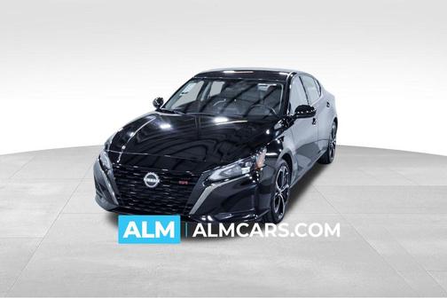 Super Black 2025 Nissan Altima SR FWD