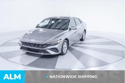 2024 Hyundai ELANTRA SE