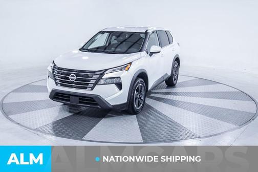 Everest White Pearl 2025 Nissan Rogue SV