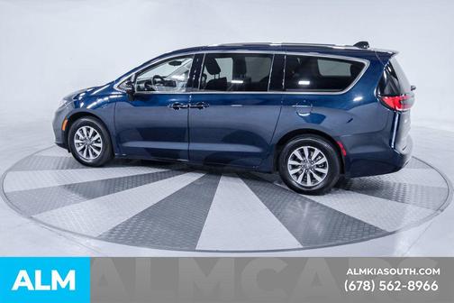2024 Chrysler Pacifica Hybrid Select