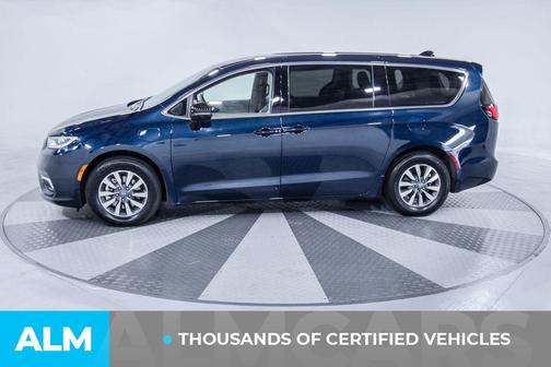 2024 Chrysler Pacifica Hybrid Select