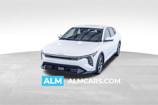 Snow White Pearl 2025 Kia K4 LXS