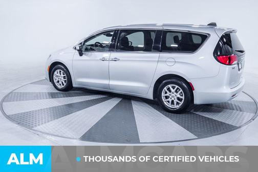Silver Mist Clearcoat 2023 Chrysler Voyager LX