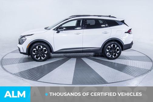 Glacial White Pearl 2023 Kia Sportage X-Line