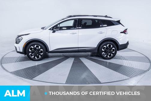 Glacial White Pearl 2023 Kia Sportage X-Line