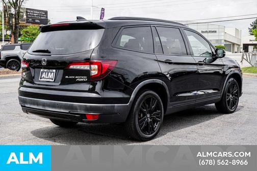 Crystal Black Pearl 2022 Honda Pilot AWD Black Edition