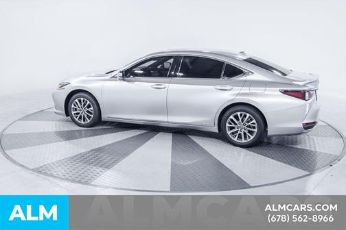 2022 Lexus ES 300h Base