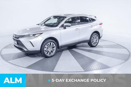 2022 Toyota Venza XLE