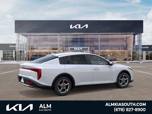 2026 Kia K4 LXS