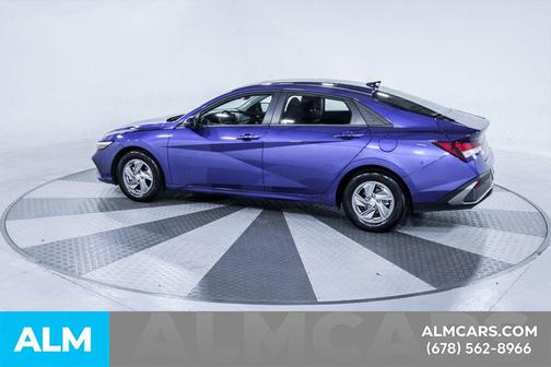 2025 Hyundai ELANTRA SE