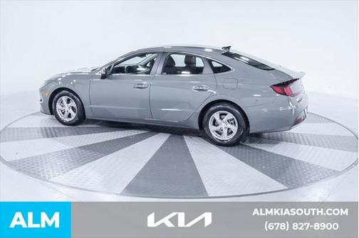 2022 Hyundai SONATA SE