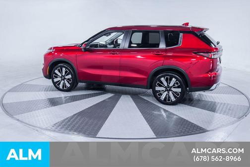 Red Diamond 2025 Mitsubishi Outlander SE