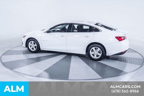 Summit White 2024 Chevrolet Malibu FWD 1LT