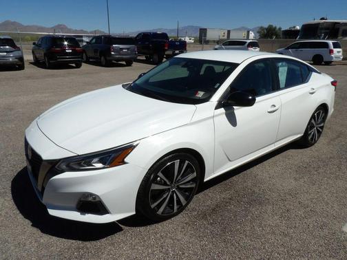 White 2021 Nissan Altima SR FWD