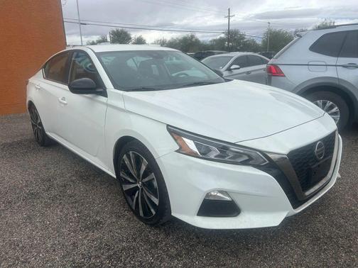 2021 Nissan Altima SR FWD