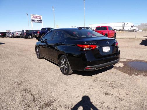 2021 Nissan Versa 1.6 SV