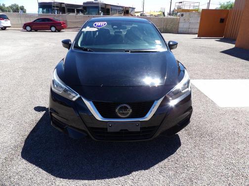 Super Black 2021 Nissan Versa 1.6 SV