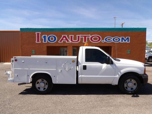 2005 Ford F-350 XL Crew Cab
