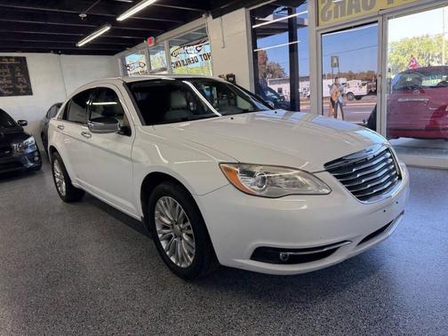 2012 Chrysler 200 Limited