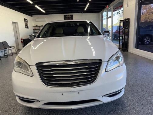 2012 Chrysler 200 Limited