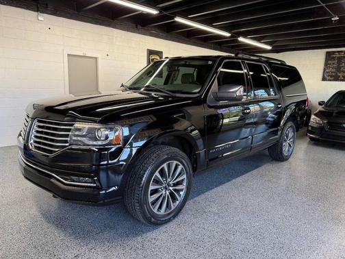 2016 Lincoln Navigator Select