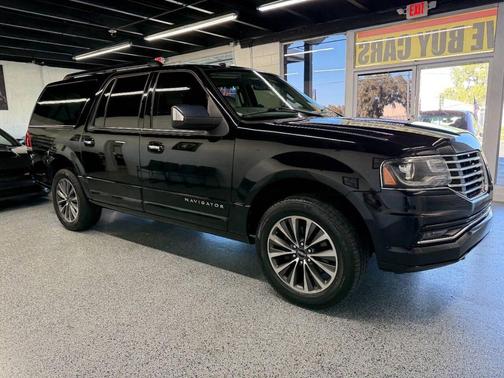 2016 Lincoln Navigator Select
