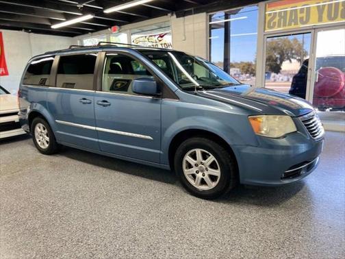 2011 Chrysler Town & Country Touring