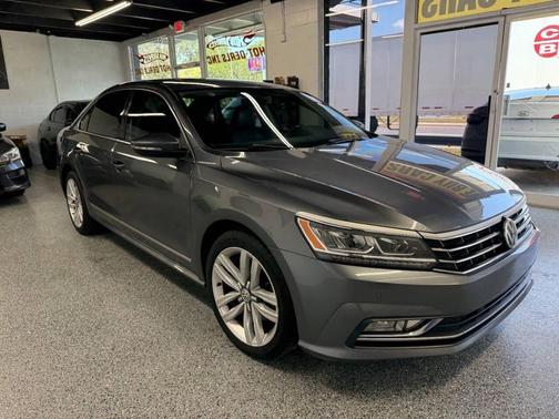 2017 Volkswagen Passat 1.8T SE w/Technology