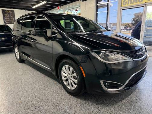 2018 Chrysler Pacifica Touring-L Plus