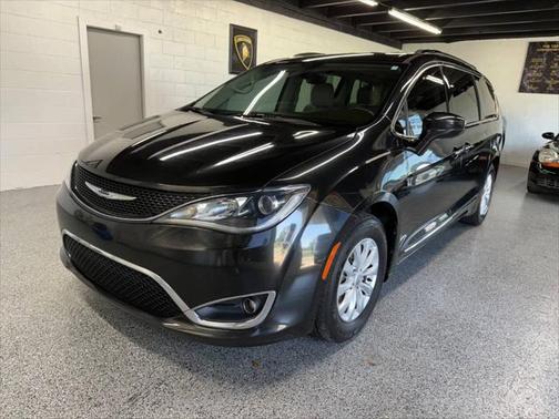 2018 Chrysler Pacifica Touring-L Plus