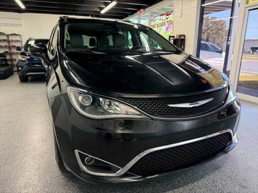 2018 Chrysler Pacifica Touring-L Plus