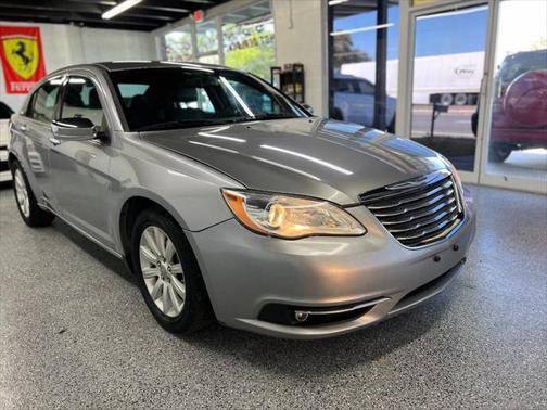 2013 Chrysler 200 Limited