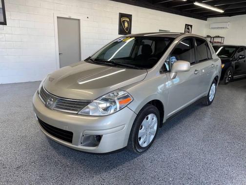 2009 Nissan Versa 1.8 S