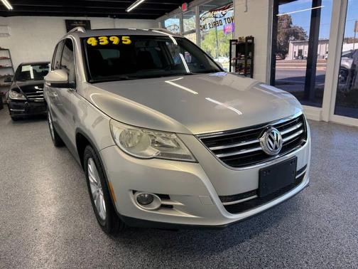 2009 Volkswagen Tiguan Base