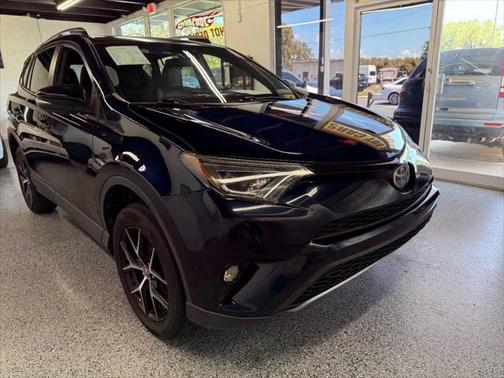 2017 Toyota RAV4 SE