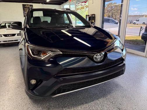 2017 Toyota RAV4 SE