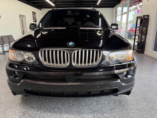 2004 BMW X5 4.8is